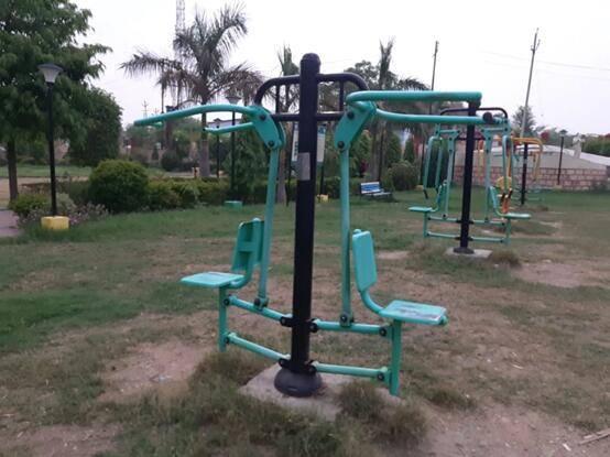 公園健身器材深夜自己 運(yùn)動(dòng) 警方調(diào)查后這樣說(shuō)